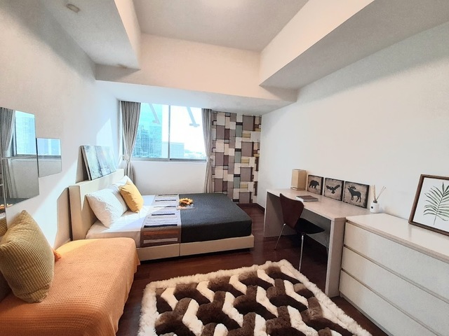 Marina One/MBFC/Raffles Quay MRT - Queen Room with Private Bathroom .