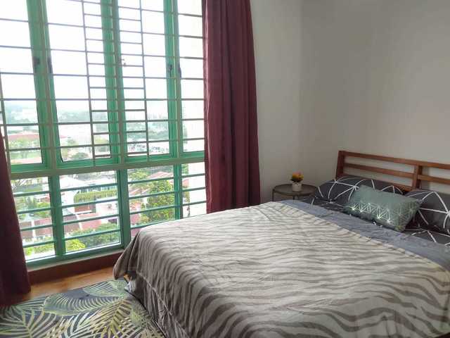 Capstone Co-Living. Tastefully Furnished. Don't Miss! Come and See it