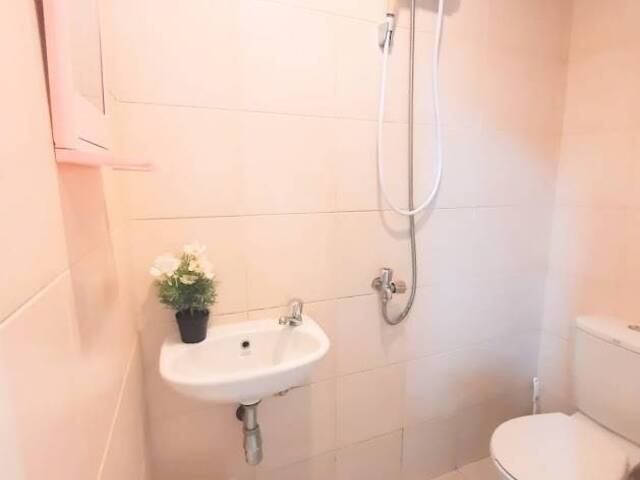 Full Furnish Pocket Room for Rent - Downtown MRT Marina One.