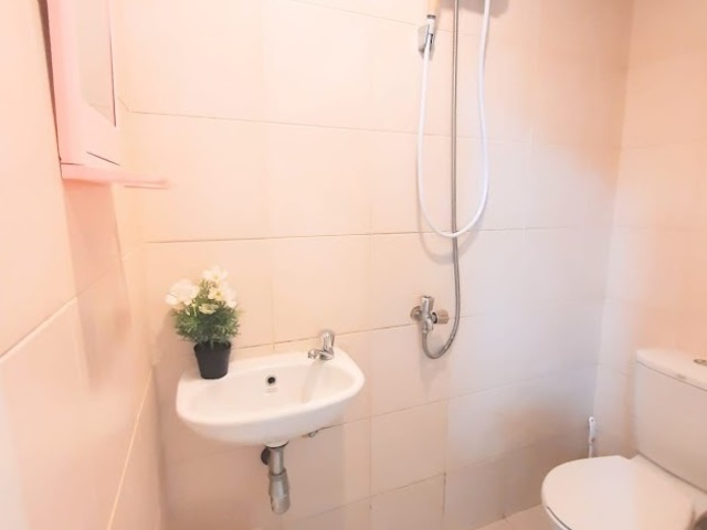 Full Furnish Pocket Room for Rent - Downtown MRT