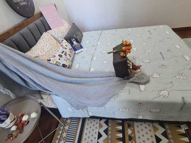 Capstone Co-Living. Tastefully Furnished. Don't Miss! Come and See it