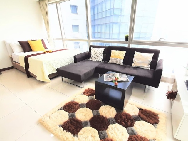 Super High Floor , Big Condo Room with Wonderful Views of Marina Bay Sands