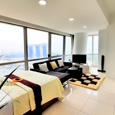 Super High Floor , Big Condo Room with Wonderful Views of Marina Bay Sands