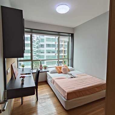 Casa Merah Condo - Bedok / Upper East Coast - Big Queen Room for Rent