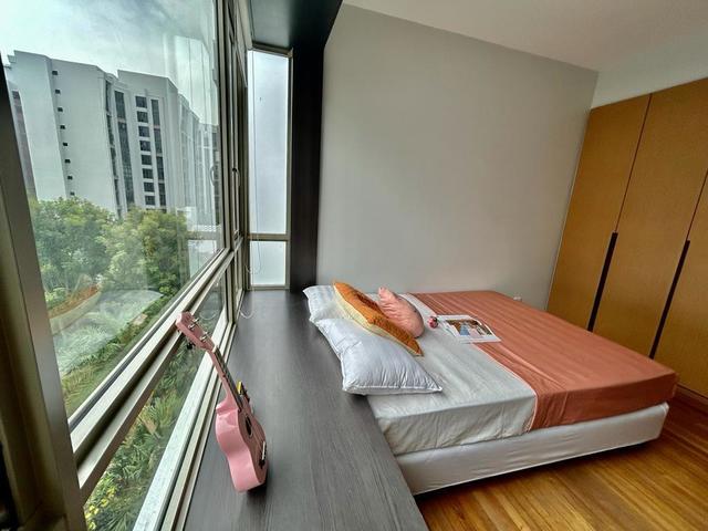 Casa Merah Condo - Bedok / Upper East Coast - Big Queen Room for Rent