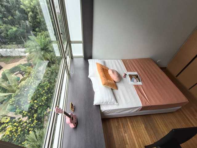 Casa Merah Condo - Bedok / Upper East Coast - Big Queen Room for Rent