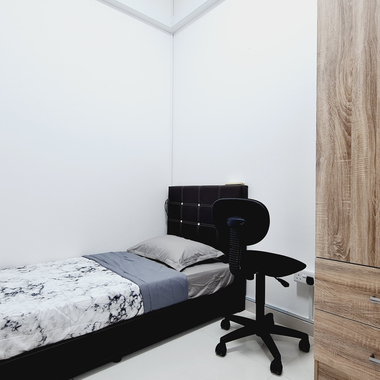 Varsity Park (Next to NUS) FULLY Furnished CONDO Co-Living Condo $1390 pm Inclusive of Utilities