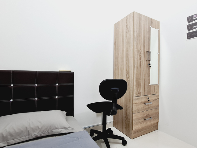 Varsity Park (Next to NUS) FULLY Furnished CONDO Co-Living Condo $1390 pm Inclusive of Utilities