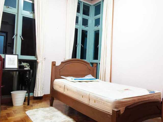 Hume Park 2 FULLY FUrnished CONDO Co-LIving Environ from $1150  pm Inclusive of Utilites