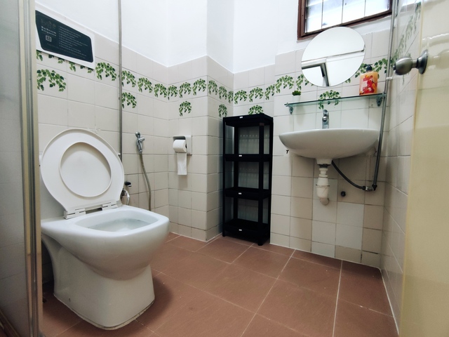 Room for Rent - Thomson Grove - Mins train ride to Orchard & woodlands