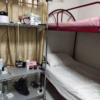 Room for rent between Commonwealth and Holland Village