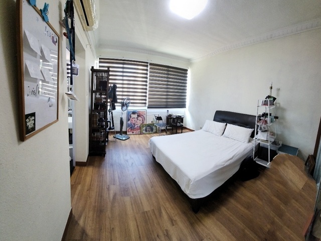 Master bedroom @ Central for rent