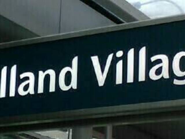 Available immediately, Holland Village HDB 3 separated bedrooms, Fully furnished