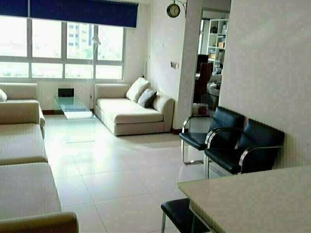 š¢ Stunning High-Floor Apartment with Brand-New Air Conditioning, Brand-New Water Heater & ..