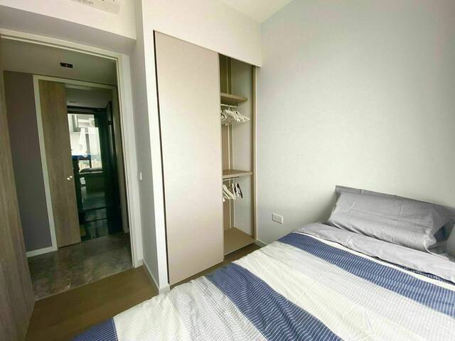 Private room and bathroom