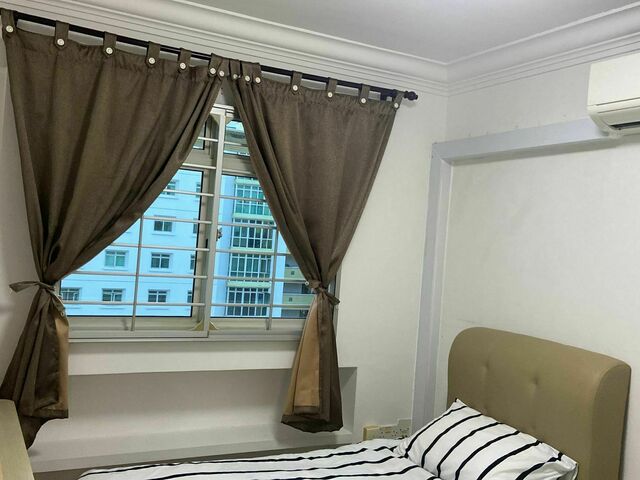 Clean and quiet room with new queen dize bed