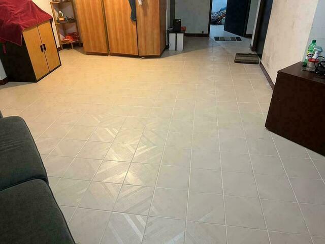 Looking for a Tenant to share the room