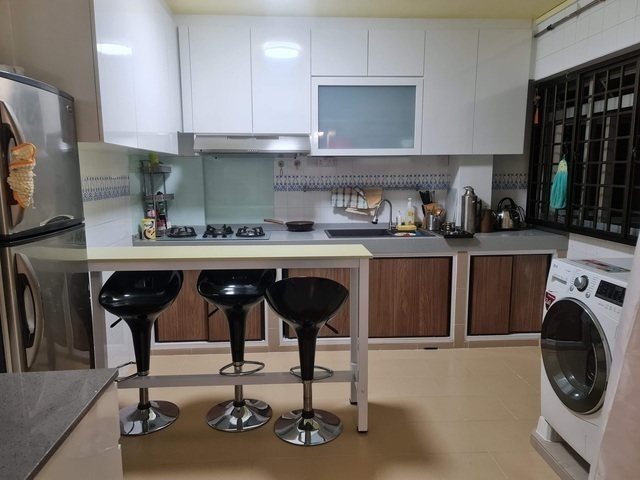 Affordable common room located 188 Pasir Ris St 12