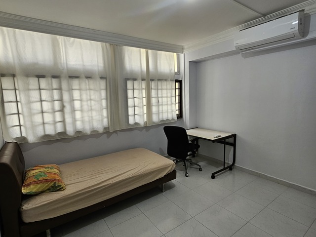 Big common room with Aircon.