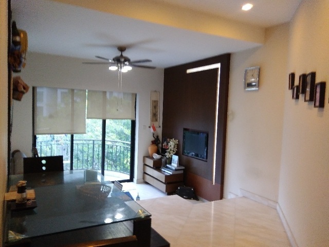 Hillview Condo Room for rent: Single or Twin sharing