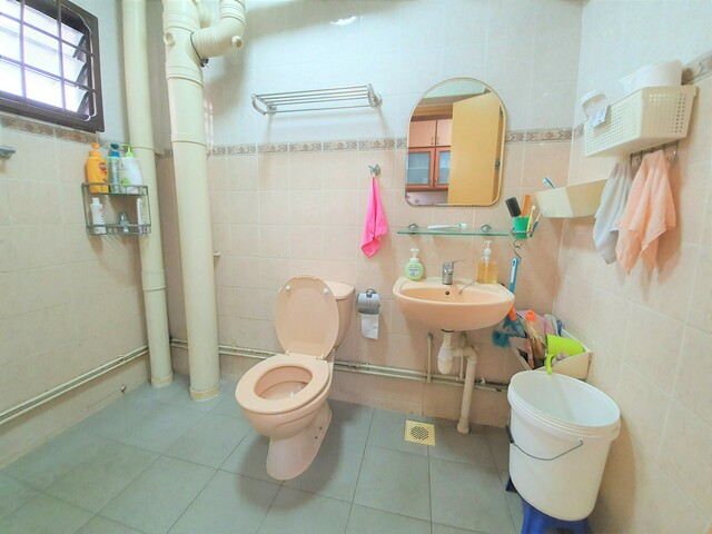 (3+1)- 5 Room– Blk258C Compassvale @ Sengkang – Near MRT! Full Furnish with 3 x Split Aircon