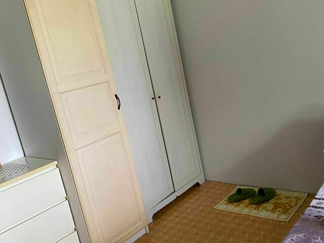 Large Room With High Ceilings For Up To 2pax! Nice Greenery View!