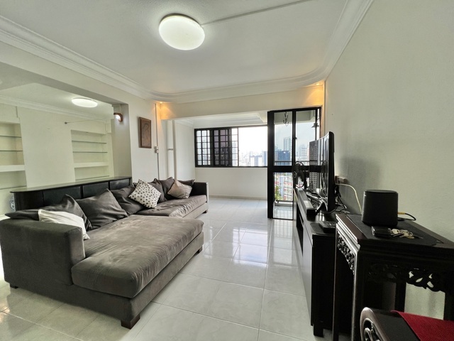 Rare! Spacious, High floor 2 bed & study unit