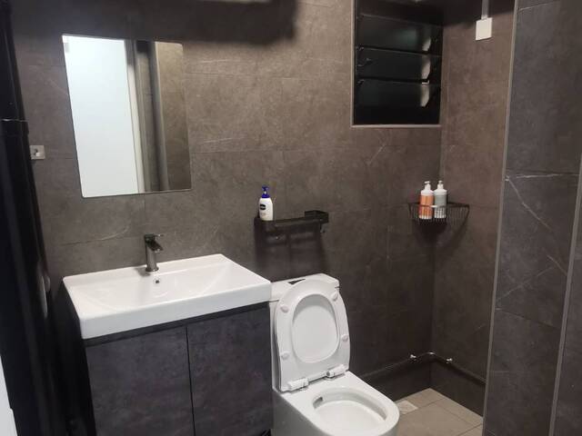 🏡 Newly Renovated Common Room for Rent - High Floor 🏡