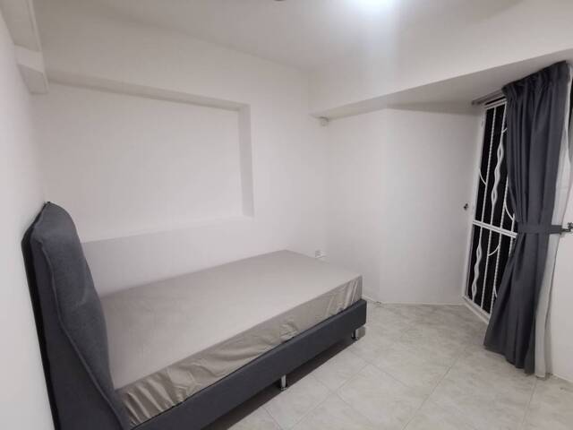 🏡 Newly Renovated Common Room for Rent - High Floor 🏡