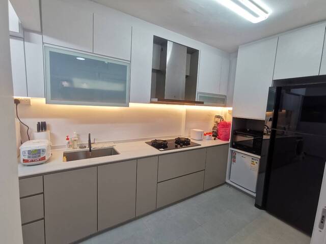 🏡 Newly Renovated Common Room for Rent - High Floor 🏡