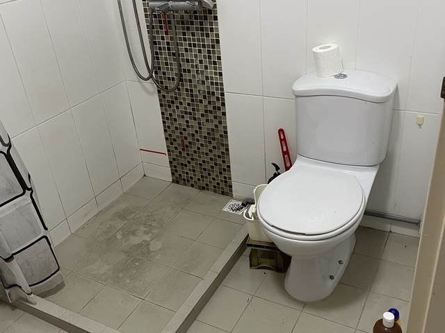 Master Bedroom For Rent