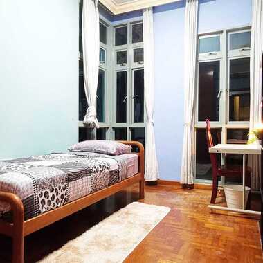 Changi Court   FULLY FUrnished CONDO Co-LIving Environ from $1200 pm Inclusive of Utilites