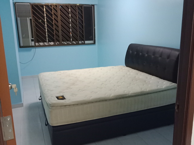 JURONG WEST (OPP NTU) --- 3+1 HDB for rent