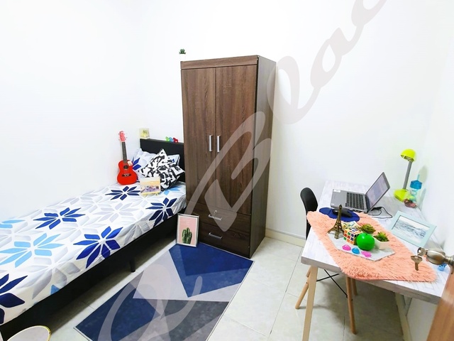 Newly Minted and Spacious Room Minutes Away from Town Available for 1 Pax!