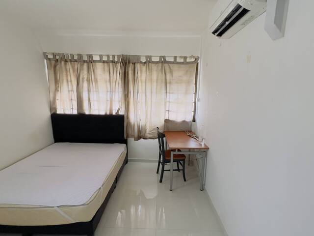 Common room available immediately