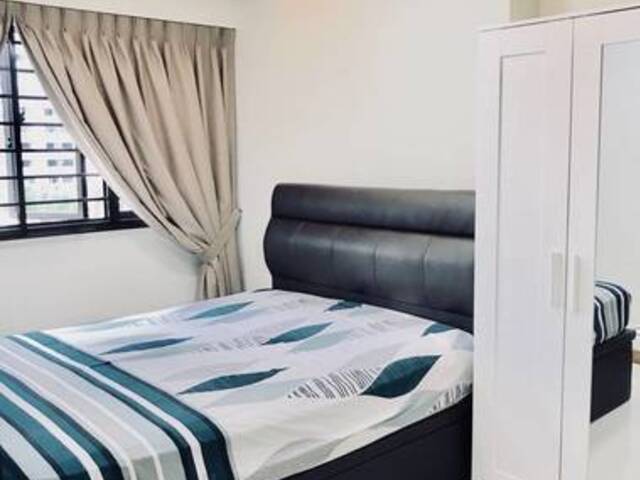 Spacious Common Bedroom Occupancy at Ghim Moh Link