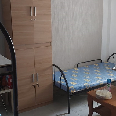 This is room share not room for rent.  NO night shift worker.