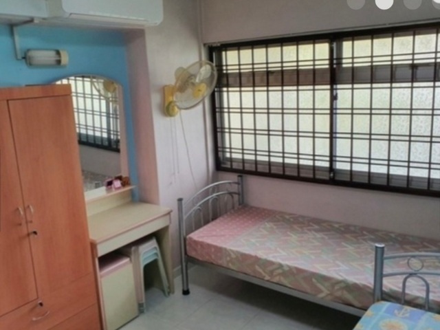 Best location near many amenities, include mrt. No need walk very far.