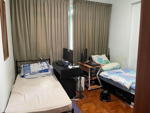Cheap condo common room sharing for rent