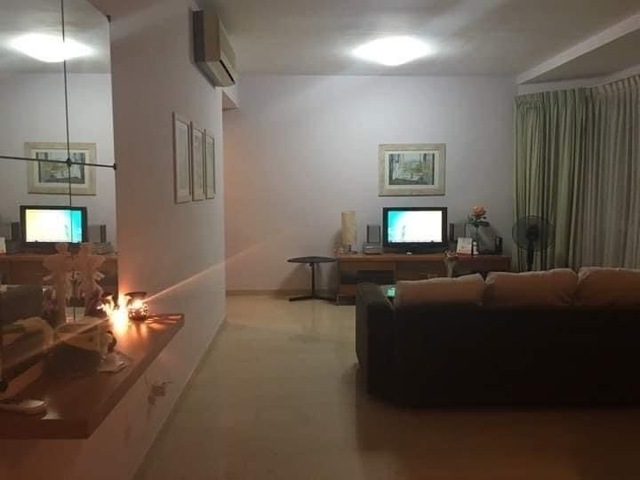 Cheap condo common room sharing for rent