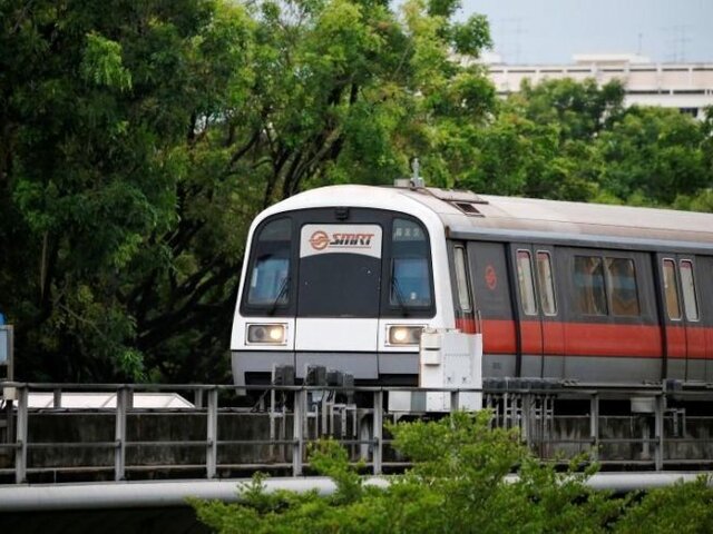 2 + 1 @ Blk 214 Jurong East - $3500 for 6 pax