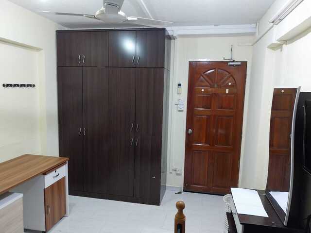 SERANGOON MRT COMMON ROOM FOR RENT 2 PERSONS $900