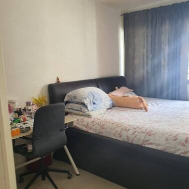 Common room available 1 Sep