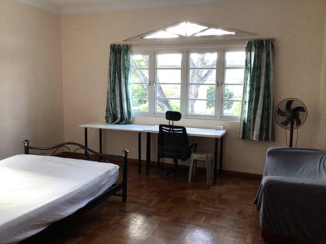 Spacious Master room with ensuite (100m away from MRT). Friendly environment. Available on May 2025.