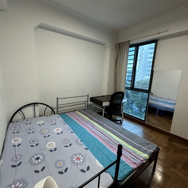 Hougang 92 street Regentville common room for rent.