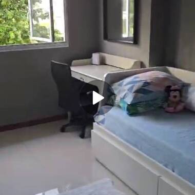 Cozy Common room available for LADIES/COUPLES