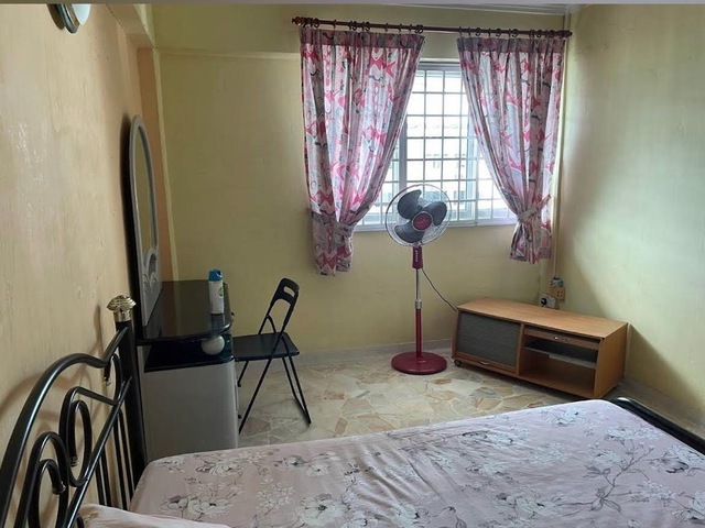 YIshun room near MRT / Northpoint City