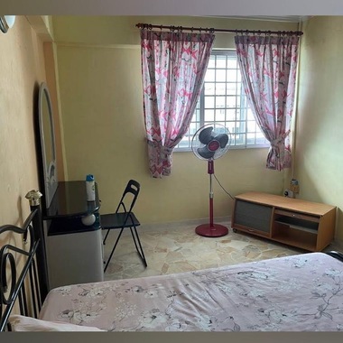 YIshun room near MRT / Northpoint City
