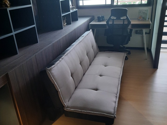 TWO (2) mins walk to Tampines East *HDB@Tampines Street 42*