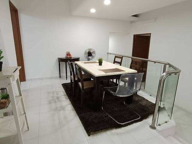 Newly Furnish Master Room - Tiong Bahru MRT , Expats Choice....!